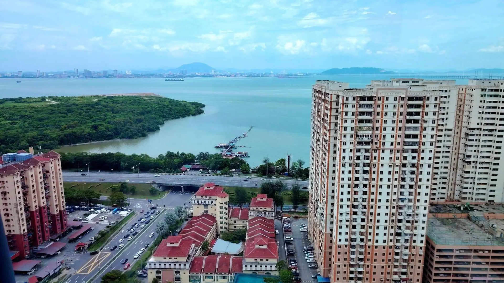 Big Family Stay Urban Large Pool & Sea View Netfix Jelutong Malásia