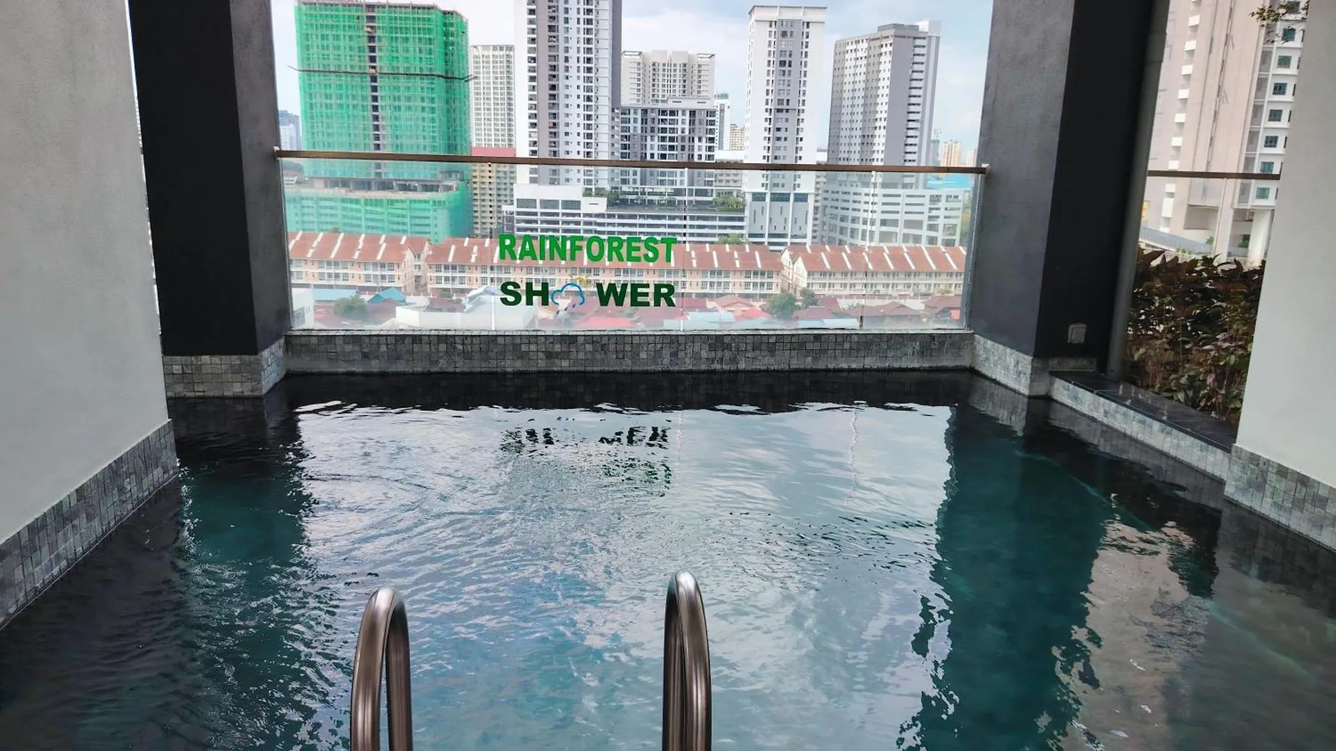 Apartamento Big Family Stay Urban Large Pool & Sea View Netfix Jelutong